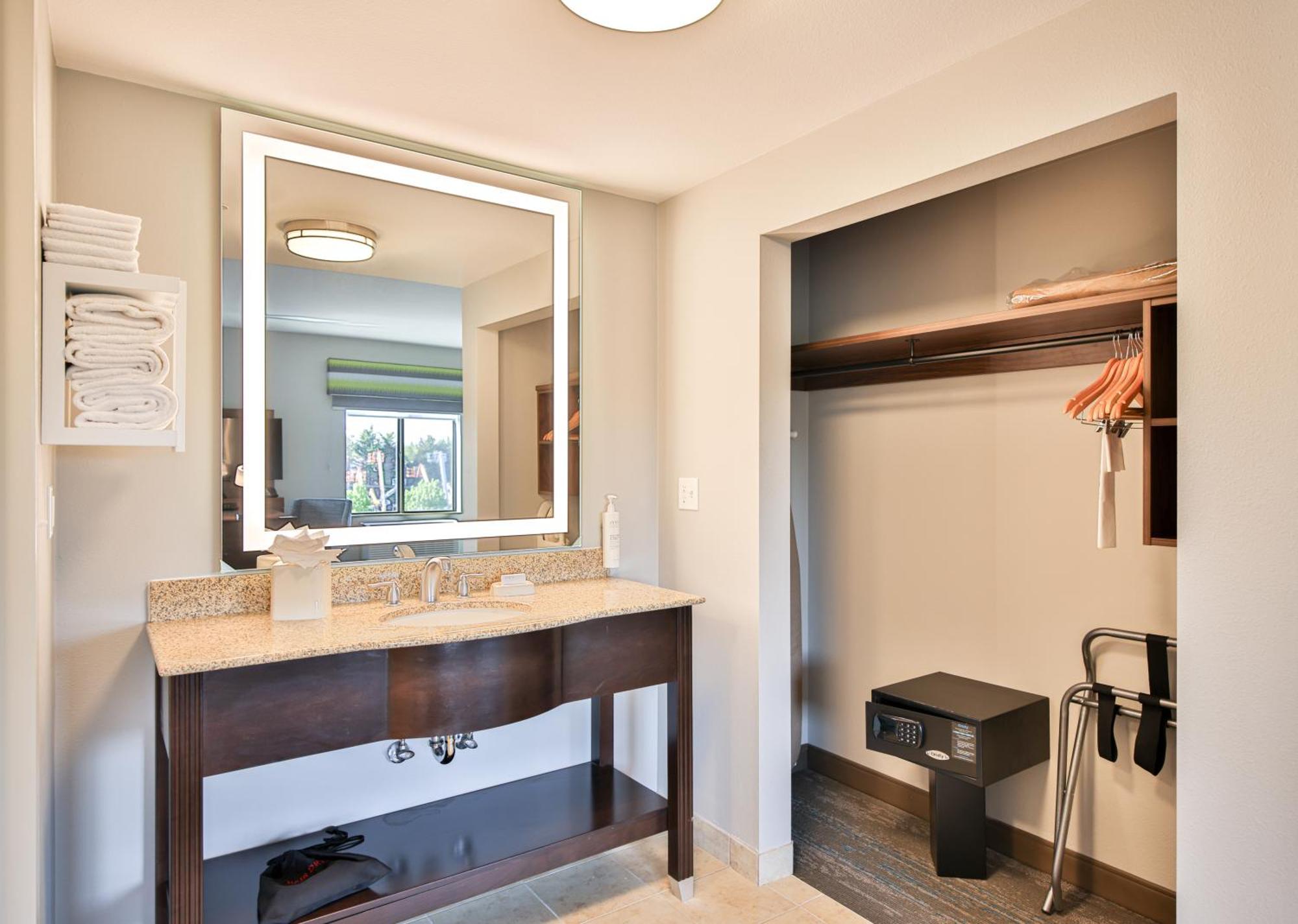 Hampton Inn & Suites By Hilton Seattle/Kent Esterno foto